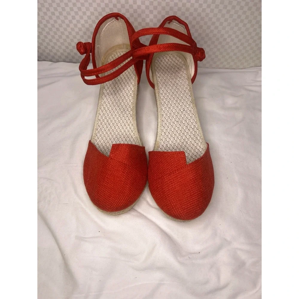Platform sandals for women Red, semi-circular toe size 40/ 8 brand Baledo